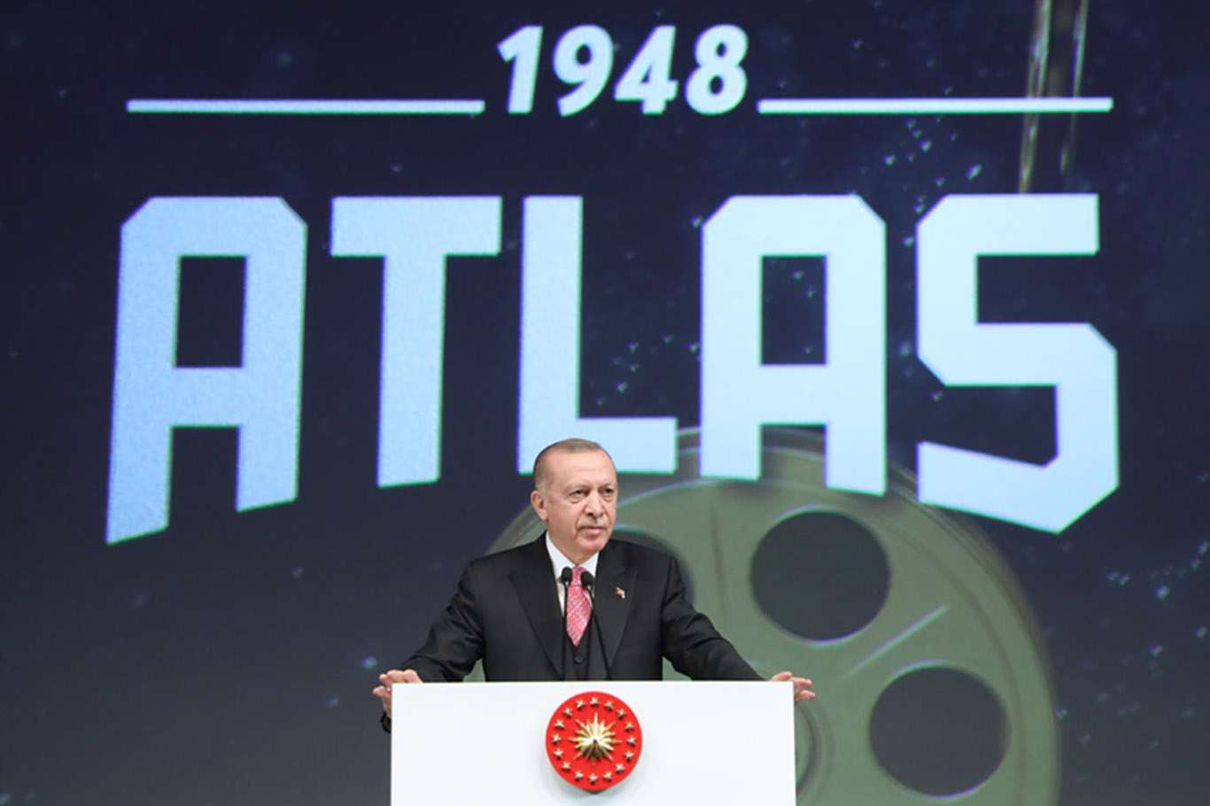 Cumhurbaşkanı Erdoğan Taksim Camii’nin 2022’de açılacağını söyledi Cumhurbaşkanı Erdoğan Taksim Camii’nin 2022’de açılacağını söyledi